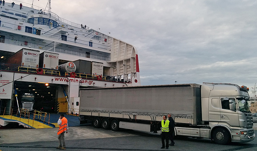 minoan lines disembarkation truck trailer